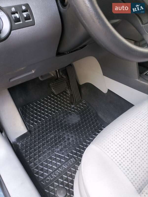 Минивэн Volkswagen Caddy 2009 в Львове