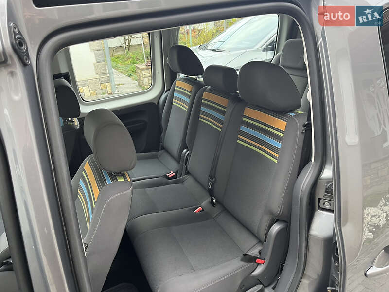Мінівен Volkswagen Caddy 2013 в Чернівцях фото 14 Мінівен Volkswagen Caddy 2013 в Чернівцях