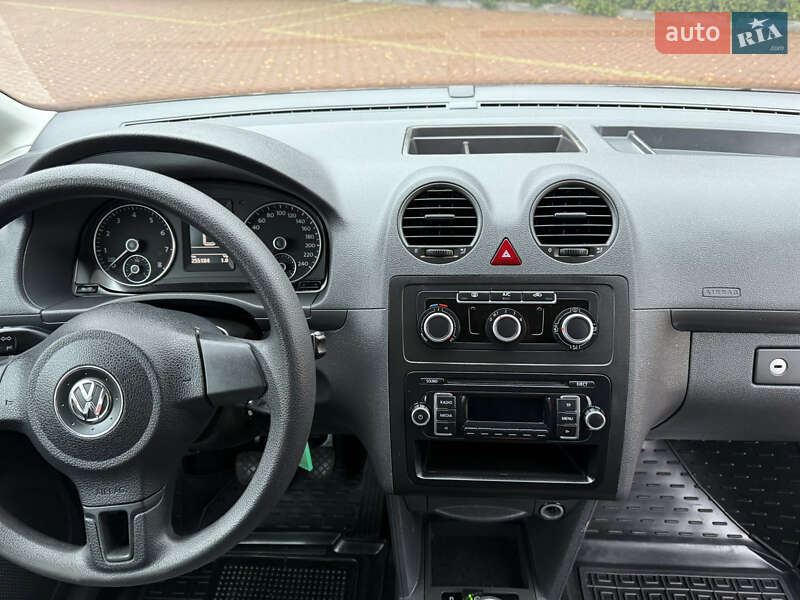 Минивэн Volkswagen Caddy 2014 в Хмельницком