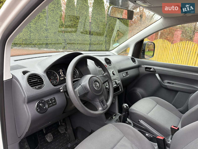 Минивэн Volkswagen Caddy 2014 в Хмельницком