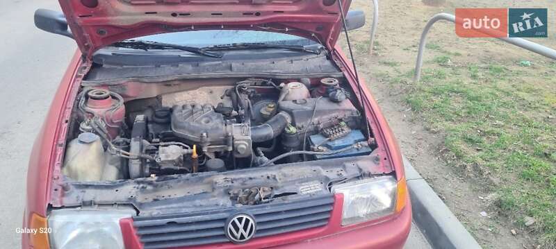 Грузовой фургон Volkswagen Caddy 2001 в Харькове