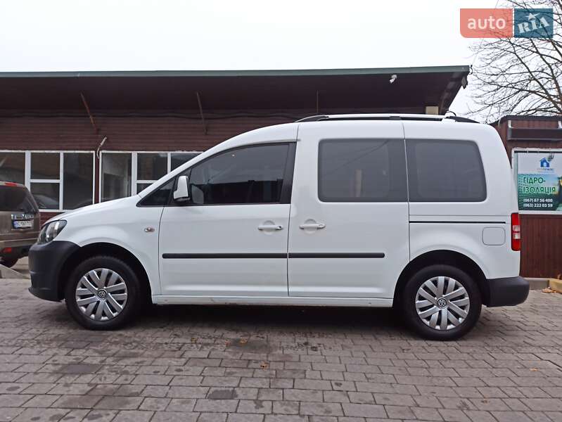 Минивэн Volkswagen Caddy 2010 в Львове