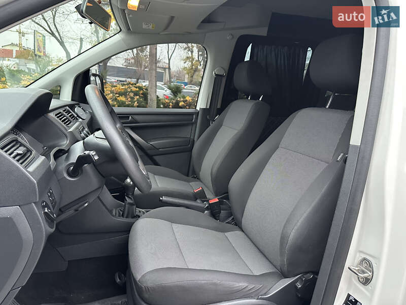 Минивэн Volkswagen Caddy 2017 в Киеве