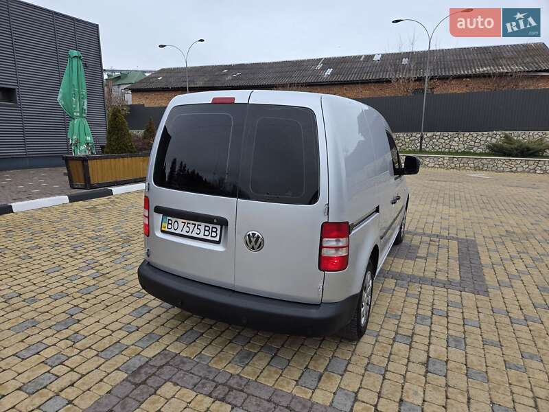 Грузовой фургон Volkswagen Caddy 2011 в Подволочиске