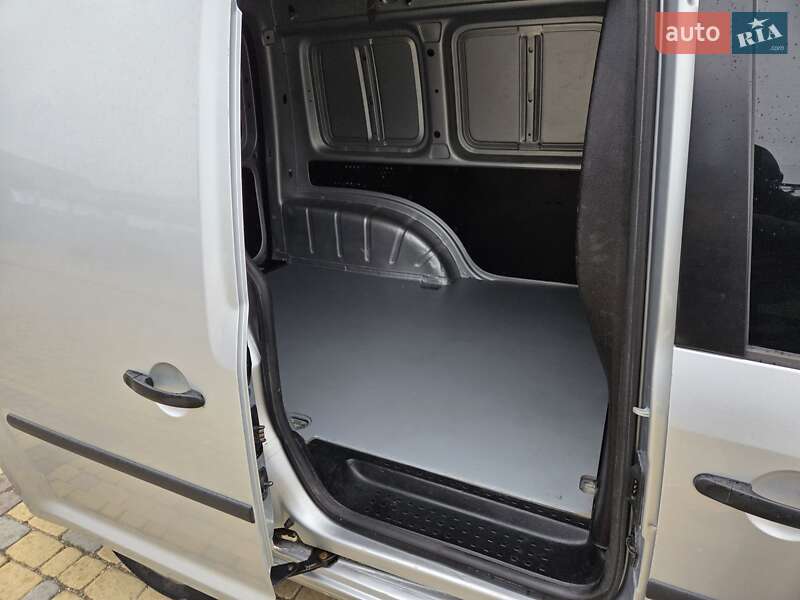 Грузовой фургон Volkswagen Caddy 2011 в Подволочиске