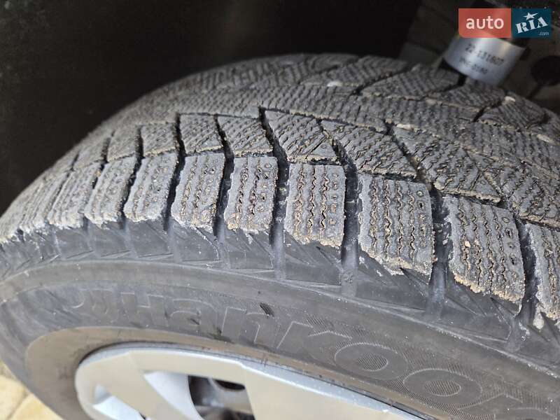 Грузовой фургон Volkswagen Caddy 2011 в Подволочиске