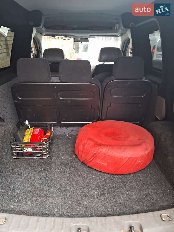 Мінівен Volkswagen Caddy 2004 в Києві