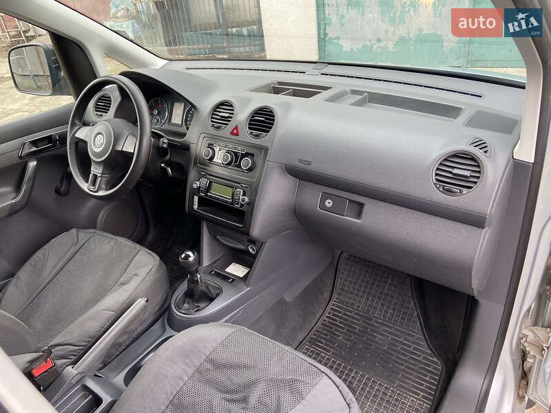 Вантажний фургон Volkswagen Caddy 2011 в Костопілі фото 7 Вантажний фургон Volkswagen Caddy 2011 в Костопілі