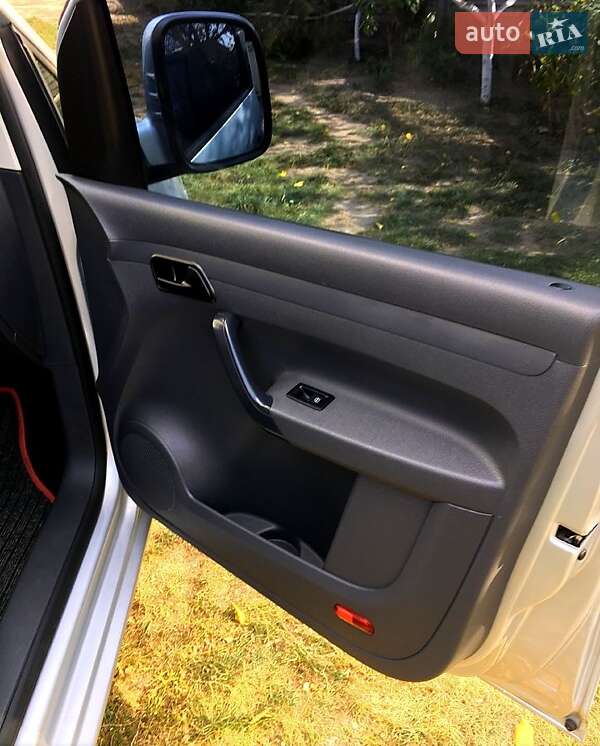 Мінівен Volkswagen Caddy 2012 в Києві фото 4 Мінівен Volkswagen Caddy 2012 в Києві