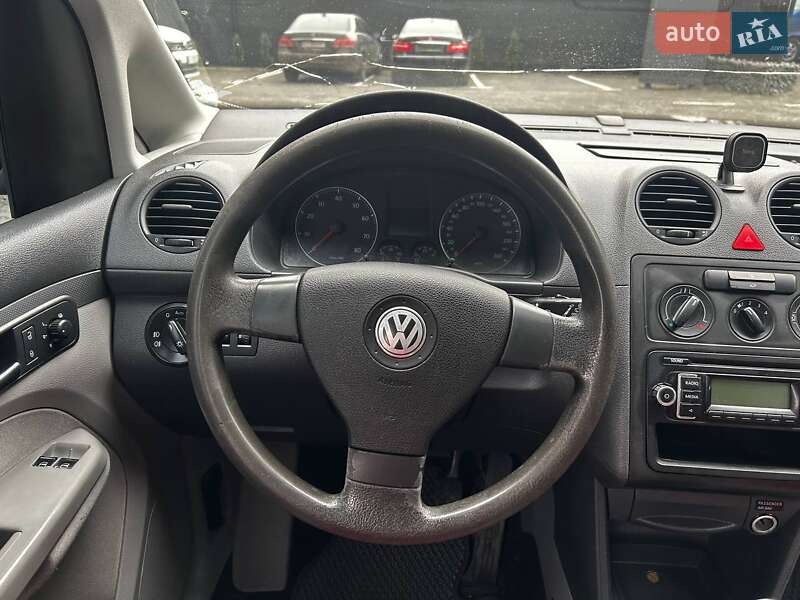Мінівен Volkswagen Caddy 2009 в Чернівцях