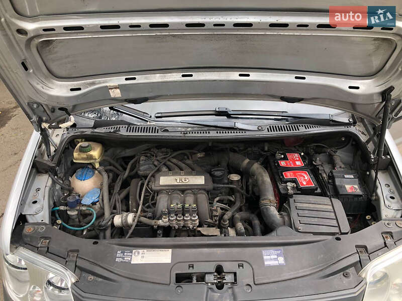 Мінівен Volkswagen Caddy 2010 в Рівному