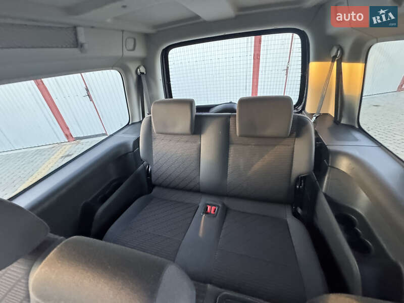 Минивэн Volkswagen Caddy 2011 в Коломые