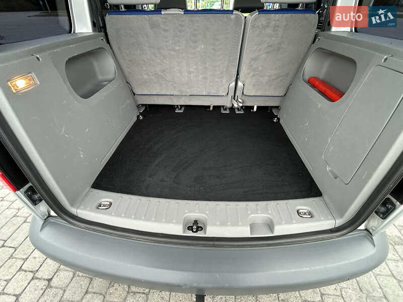 Мінівен Volkswagen Caddy 2009 в Радивиліві