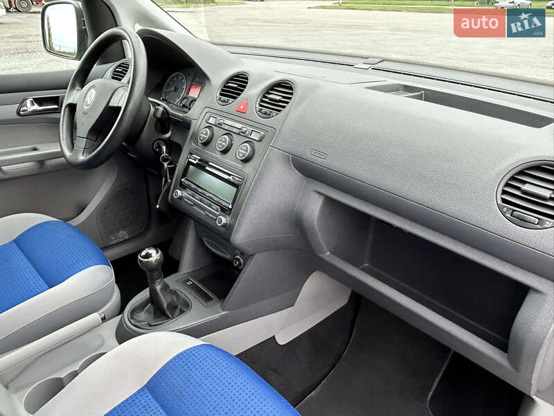 Мінівен Volkswagen Caddy 2009 в Радивиліві