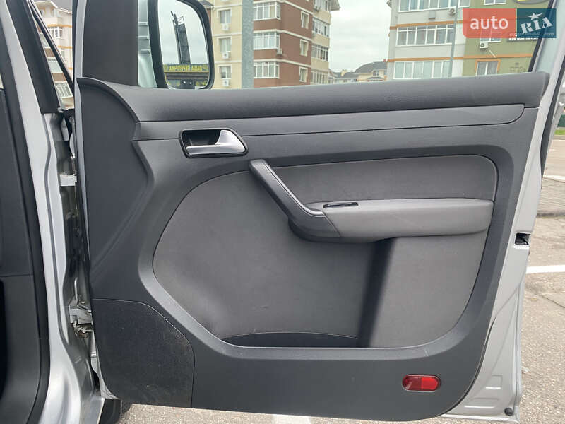 Мінівен Volkswagen Caddy 2014 в Києві фото 24 Мінівен Volkswagen Caddy 2014 в Києві