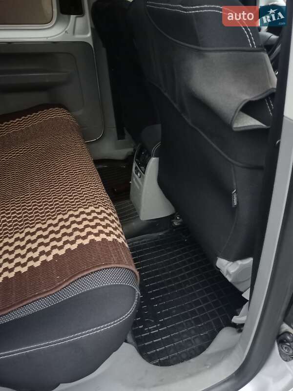 Мінівен Volkswagen Caddy 2010 в Львові фото 31 Мінівен Volkswagen Caddy 2010 в Львові