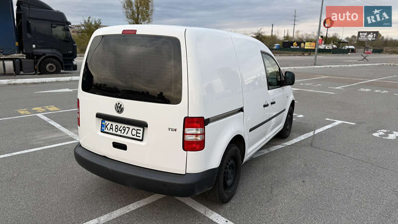 Грузовой фургон Volkswagen Caddy 2015 в Киеве