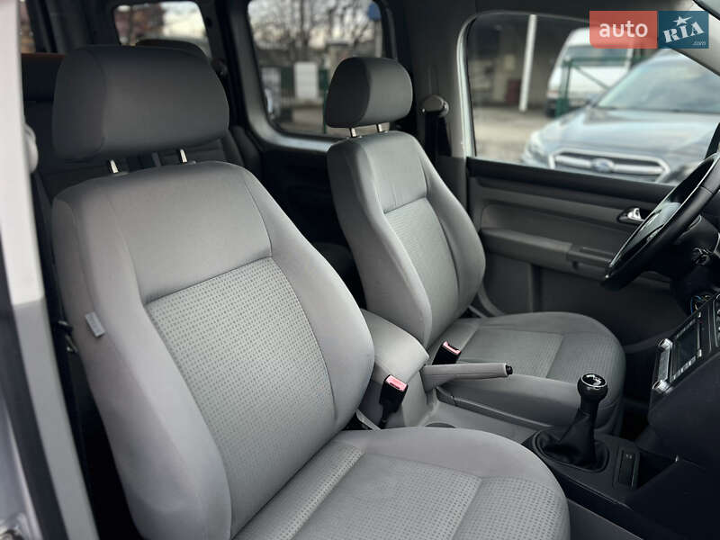 Минивэн Volkswagen Caddy 2009 в Полтаве