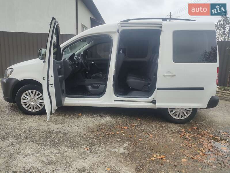 Мінівен Volkswagen Caddy 2012 в Києві