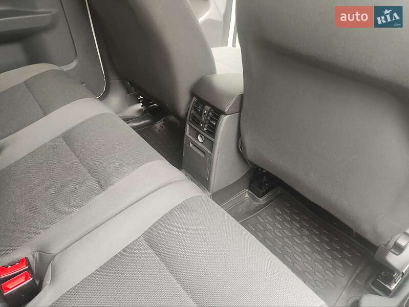 Мінівен Volkswagen Caddy 2012 в Києві