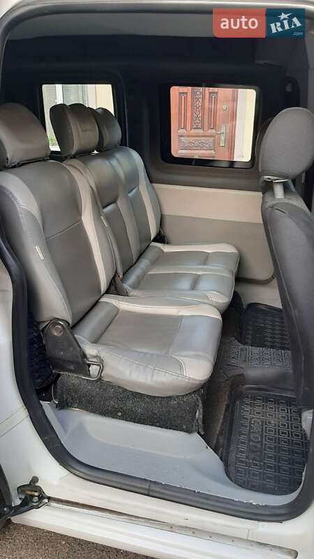 Минивэн Volkswagen Caddy 2004 в Кропивницком