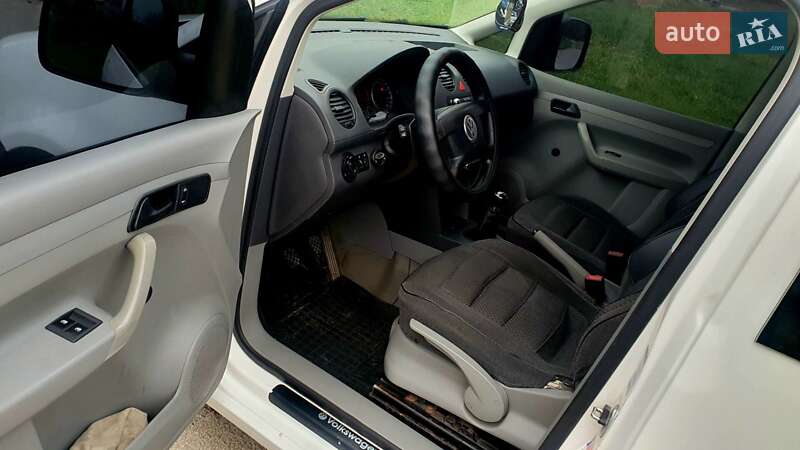 Минивэн Volkswagen Caddy 2005 в Каменском фото 15 Минивэн Volkswagen Caddy 2005 в Каменском