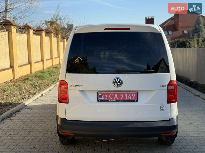Минивэн Volkswagen Caddy 2017 в Ужгороде