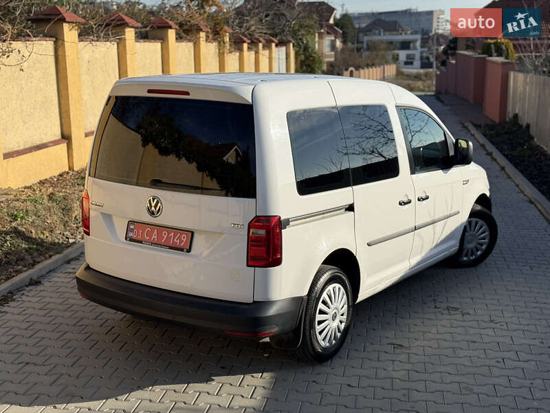 Минивэн Volkswagen Caddy 2017 в Ужгороде
