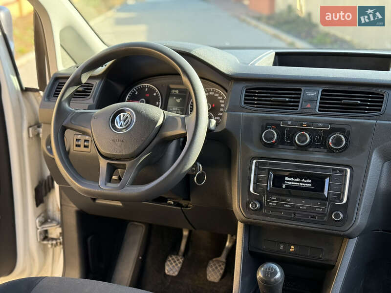 Минивэн Volkswagen Caddy 2017 в Ужгороде