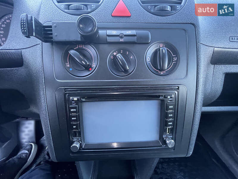 Минивэн Volkswagen Caddy 2008 в Киеве