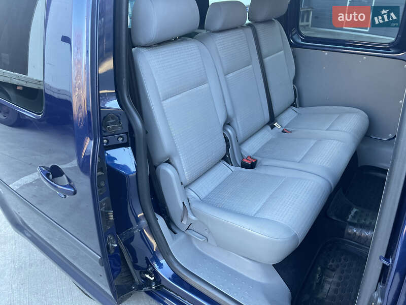 Минивэн Volkswagen Caddy 2008 в Киеве