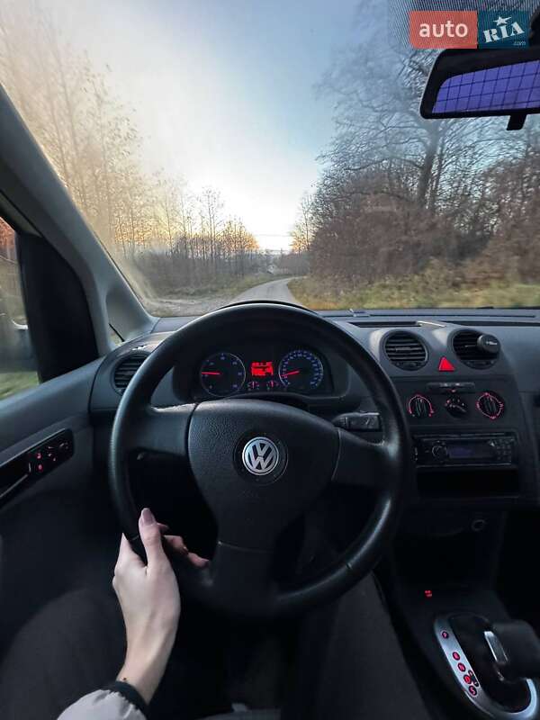 Минивэн Volkswagen Caddy 2008 в Львове
