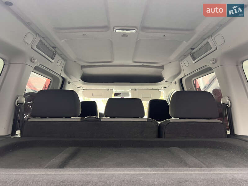 Минивэн Volkswagen Caddy 2011 в Ковеле