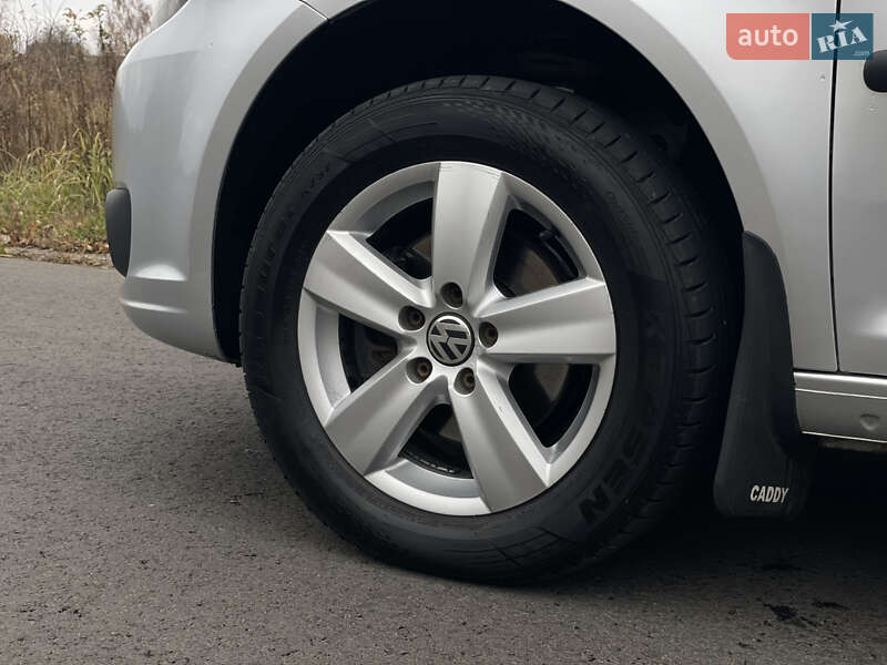Мінівен Volkswagen Caddy 2013 в Львові