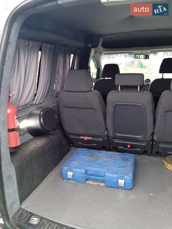 Минивэн Volkswagen Caddy 2006 в Новых Санжарах