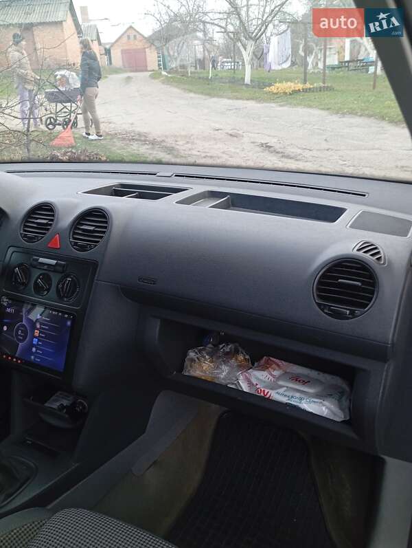 Минивэн Volkswagen Caddy 2006 в Новых Санжарах