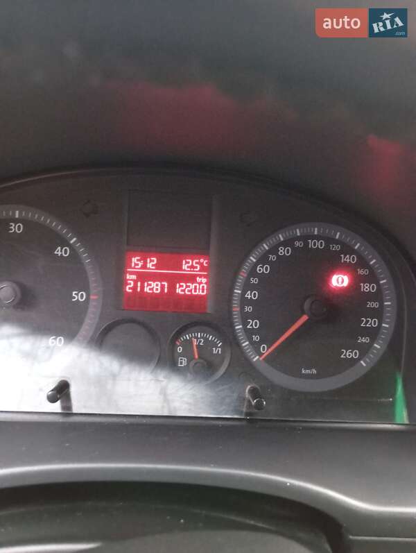 Минивэн Volkswagen Caddy 2006 в Новых Санжарах