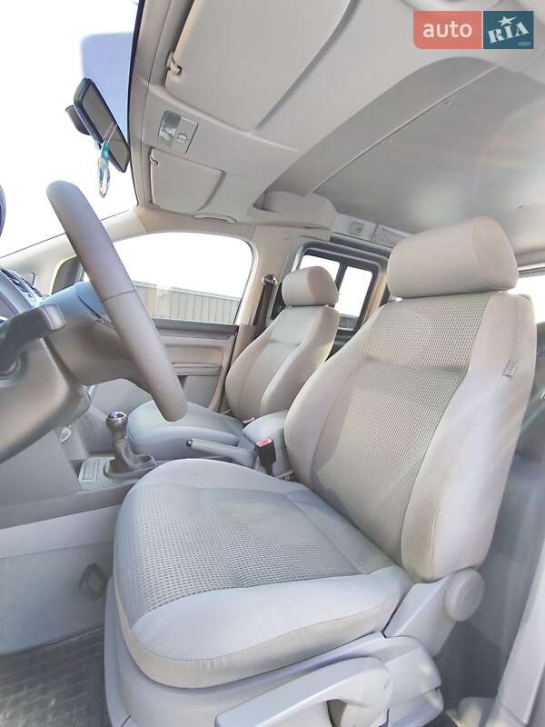 Мінівен Volkswagen Caddy 2006 в Рудки