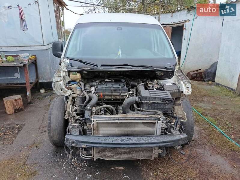 Минивэн Volkswagen Caddy 2010 в Врадиевке