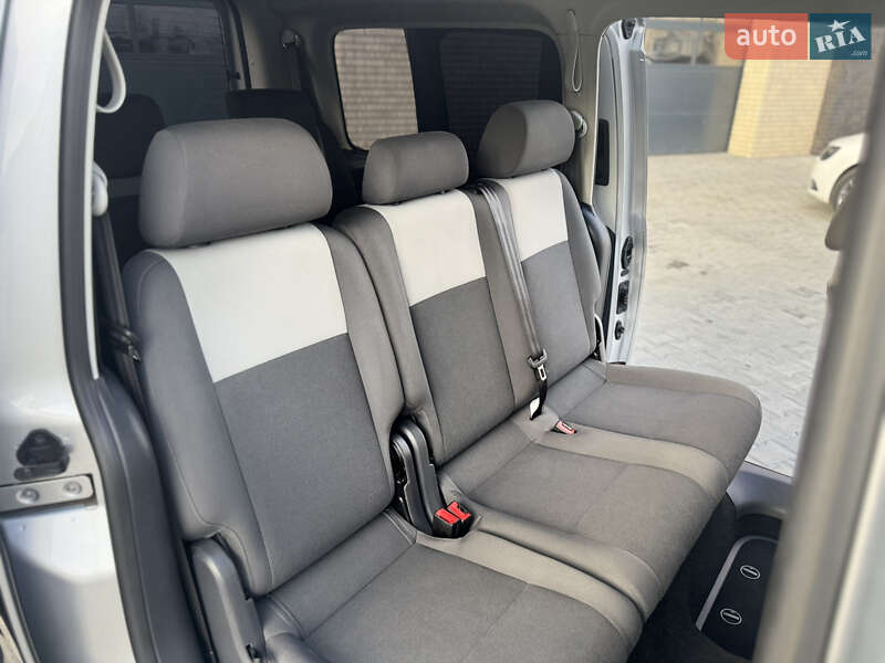 Мінівен Volkswagen Caddy 2013 в Сарнах