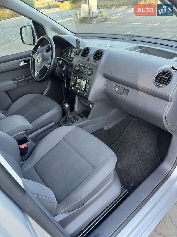 Мінівен Volkswagen Caddy 2014 в Львові