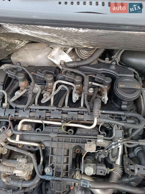 Минивэн Volkswagen Caddy 2010 в Коростышеве