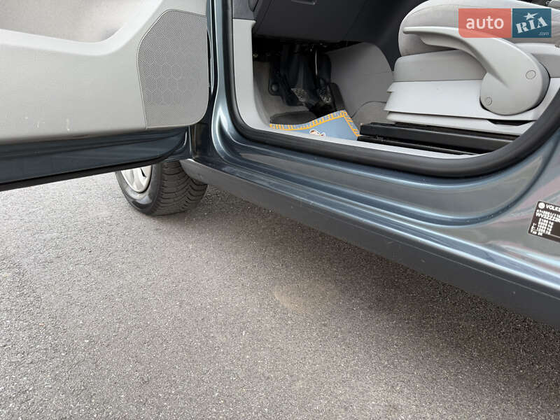 Минивэн Volkswagen Caddy 2006 в Виннице