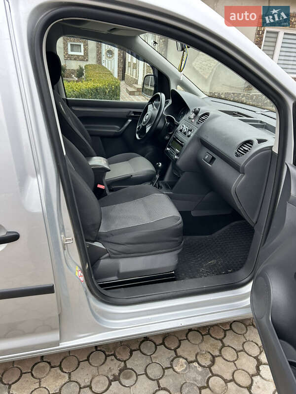 Минивэн Volkswagen Caddy 2010 в Толстом фото 17 Минивэн Volkswagen Caddy 2010 в Толстом