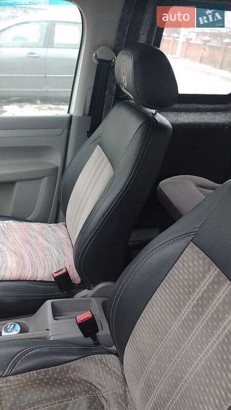 Минивэн Volkswagen Caddy 2006 в Ратным