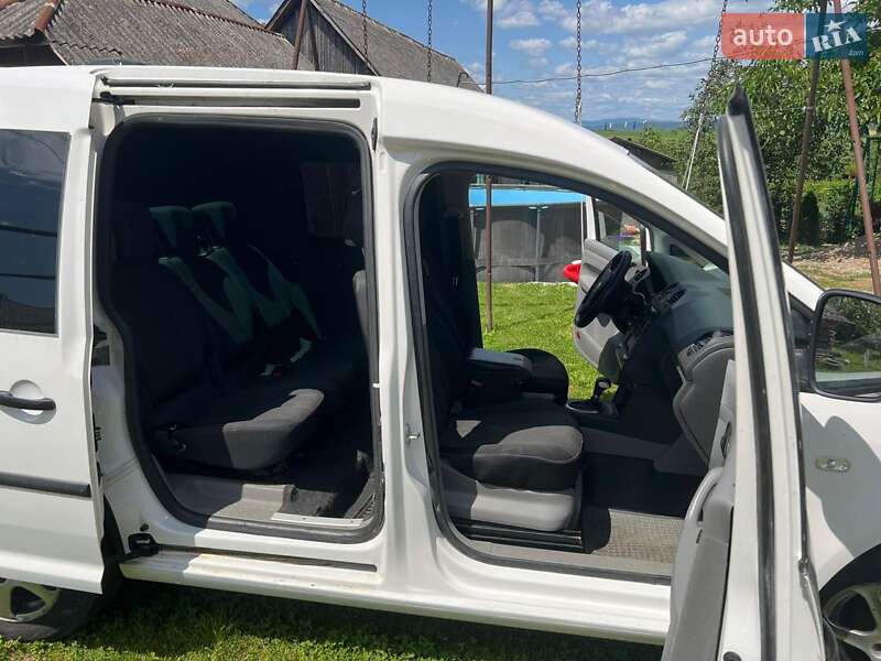 Вантажопасажирський фургон Volkswagen Caddy 2007 в Мукачевому