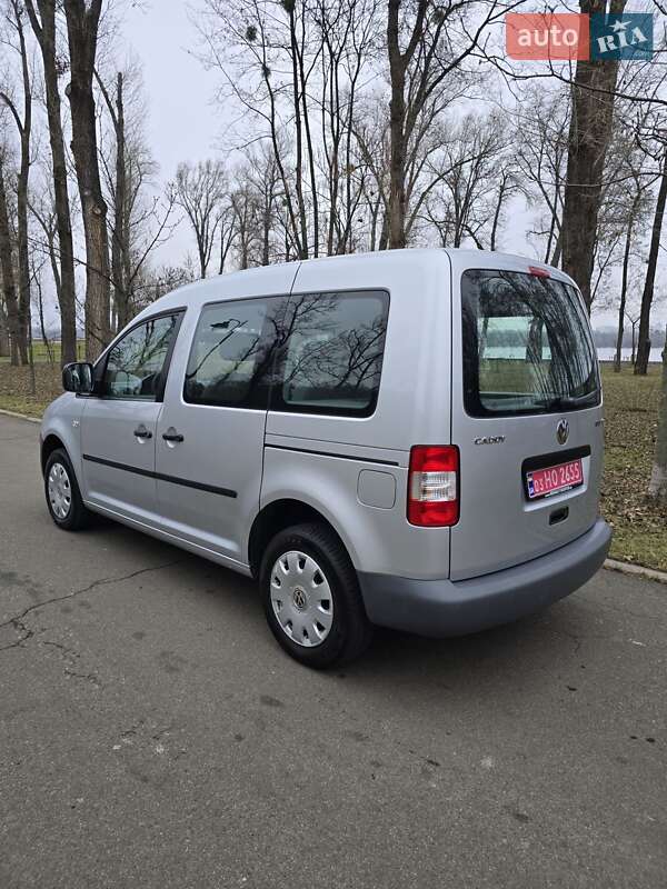 Мінівен Volkswagen Caddy 2009 в Києві
