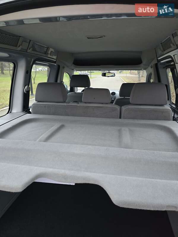 Мінівен Volkswagen Caddy 2009 в Києві