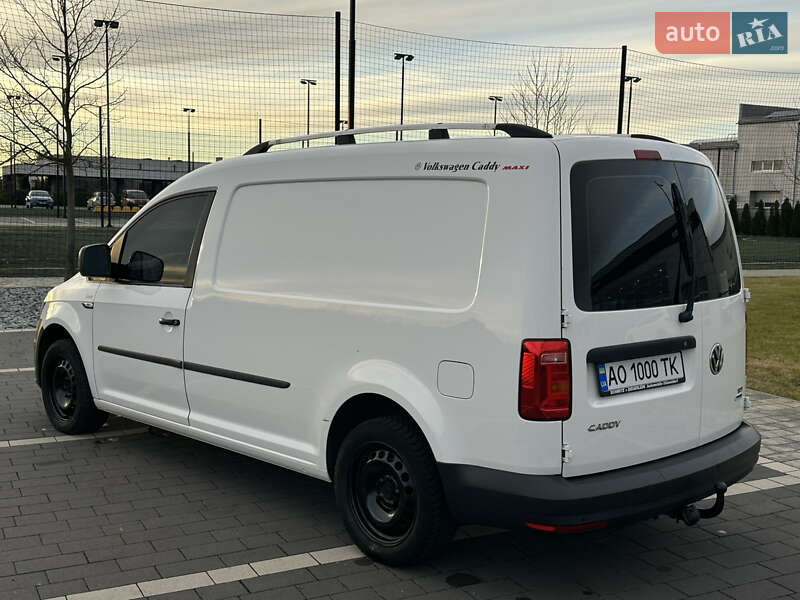 Вантажопасажирський фургон Volkswagen Caddy 2016 в Мукачевому