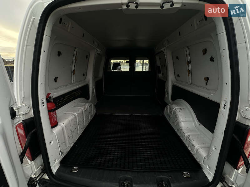 Вантажопасажирський фургон Volkswagen Caddy 2016 в Мукачевому